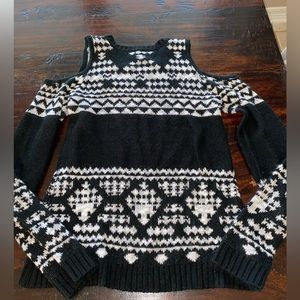 Excellent Condition Oh MG! Women’s Sweater Size M